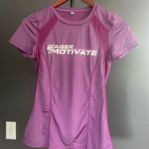 E2M size small fitted performance tee